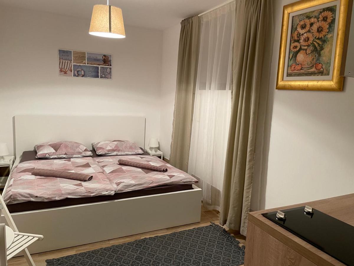 Hotel Nine Sveti Juraj Esterno foto