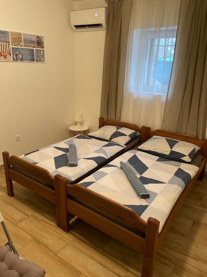 Hotel Nine Sveti Juraj Esterno foto